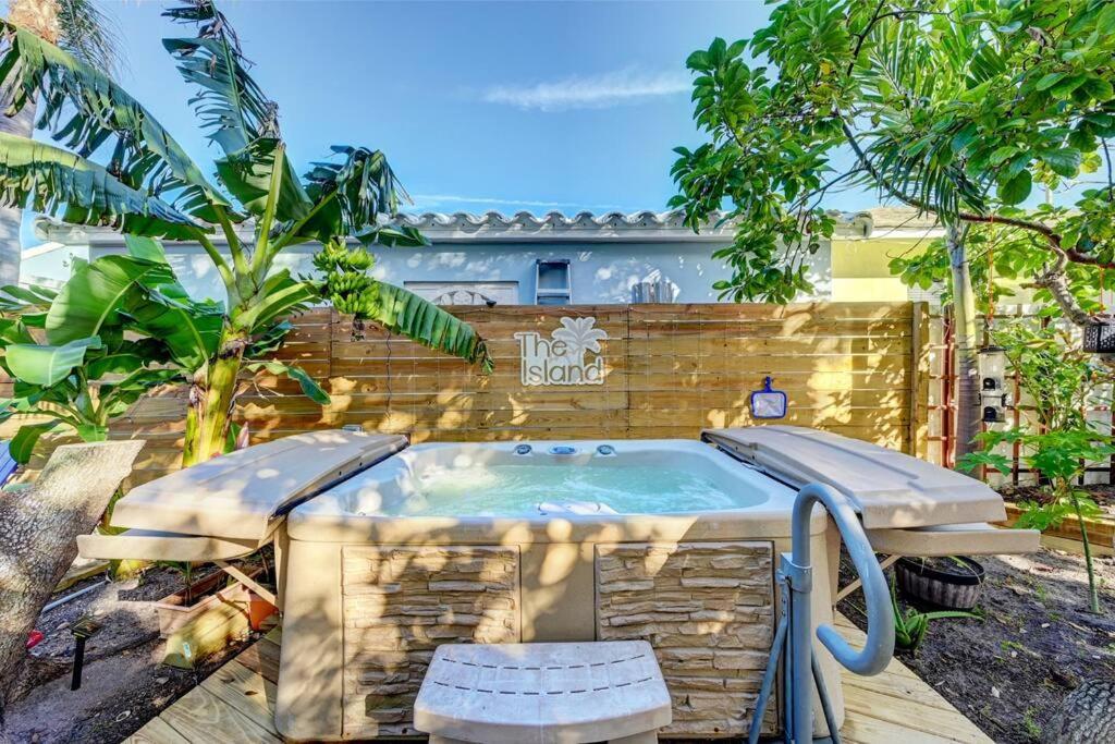 Garden Beach Studio @The Island Deerfield Beach Exteriör bild